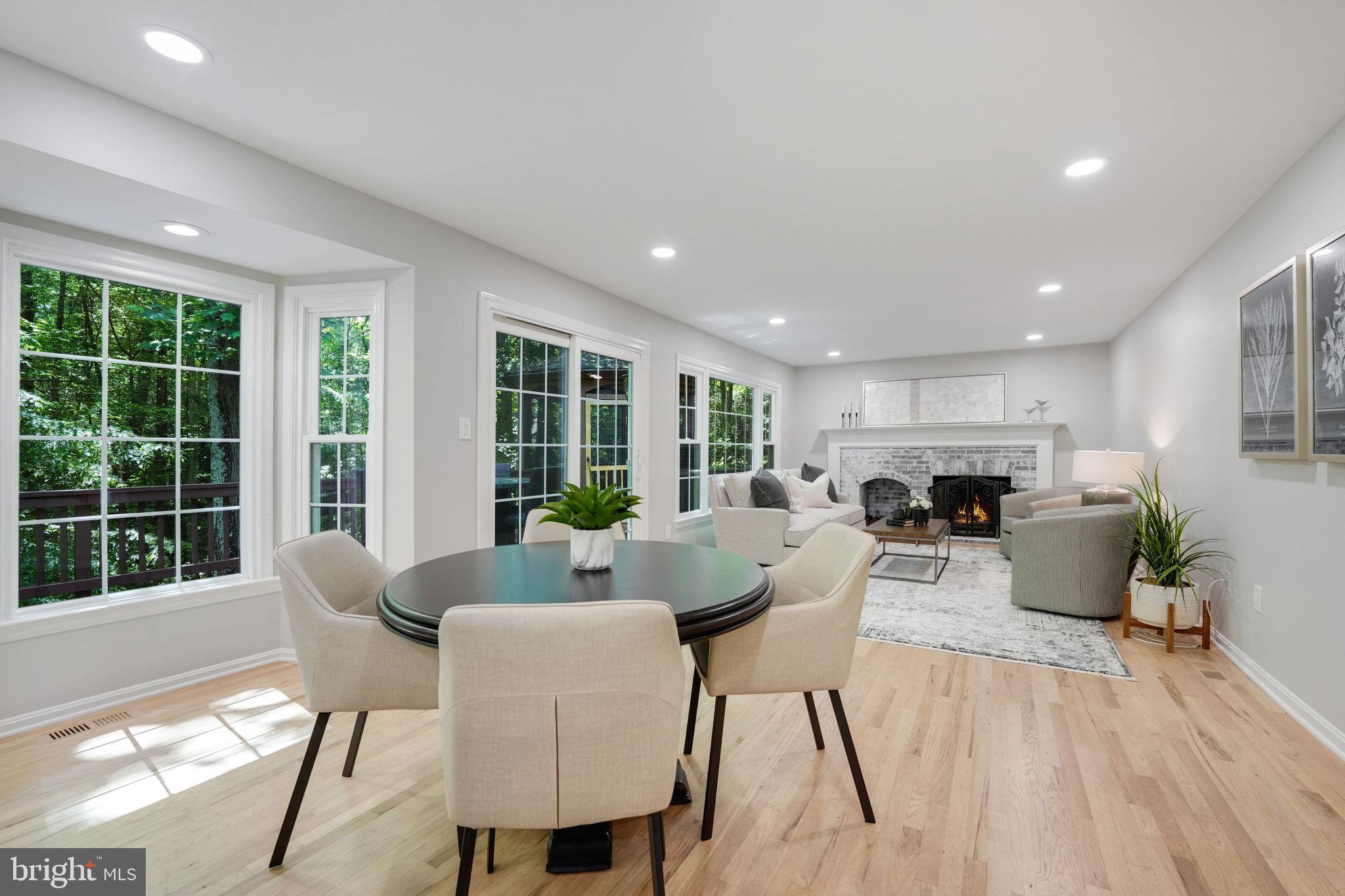 11920 Fawn Ridge Lane Reston, VA 20194 - Photo 28 of 90 Kitchen eat in area