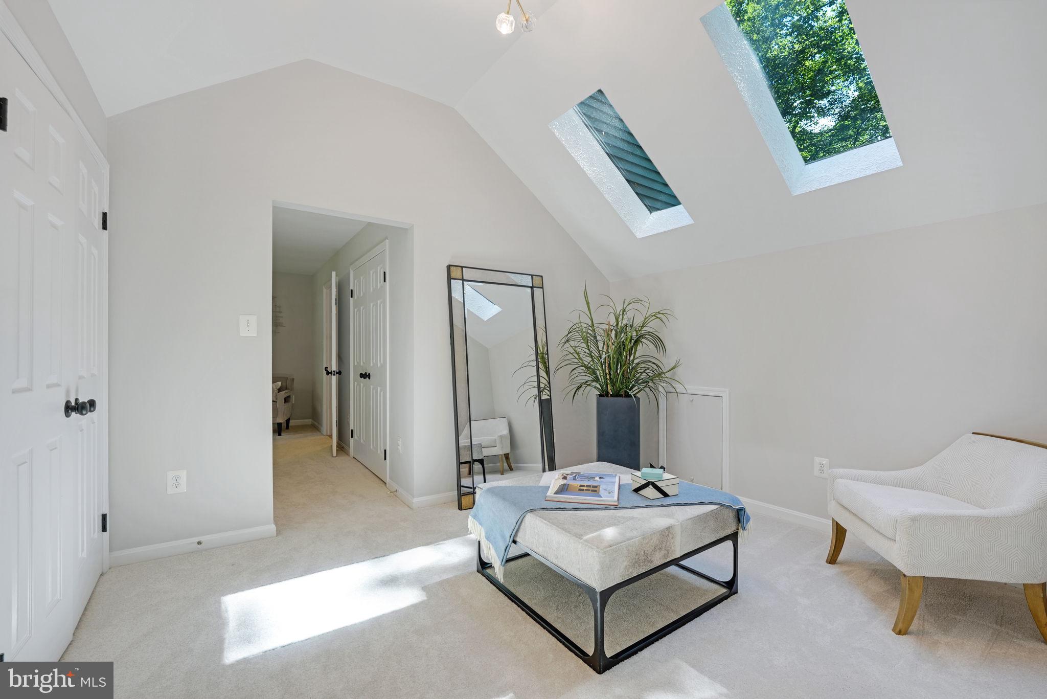 11920 Fawn Ridge Lane Reston, VA 20194 - Photo 37 of 90 Primary sitting