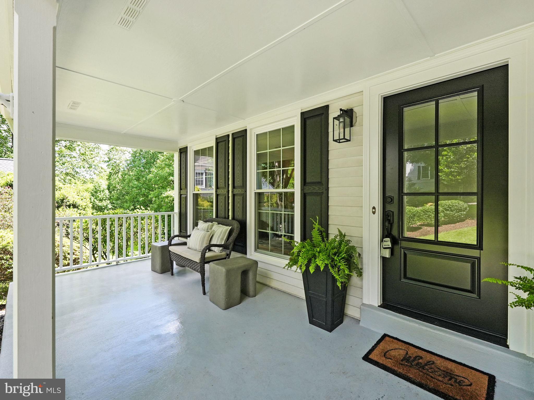 11920 Fawn Ridge Lane Reston, VA 20194 - Photo 4 of 90 Lets go in and check it out!
