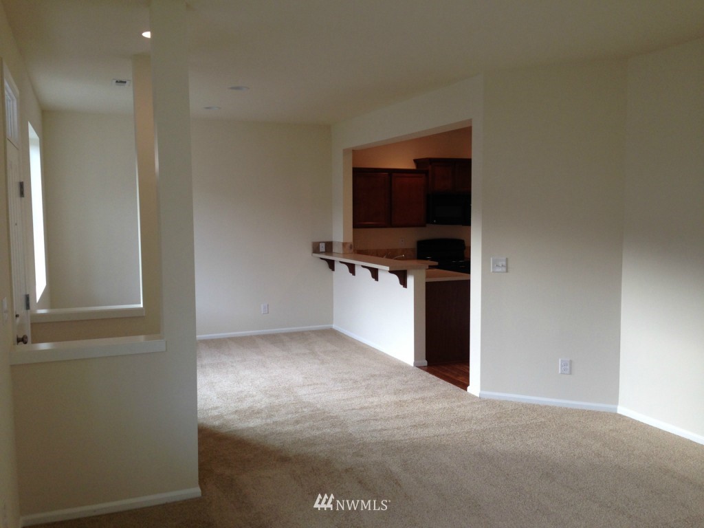 4704 Court R, Unit 2706 Tacoma, WA 98404 - Photo 2 of 8