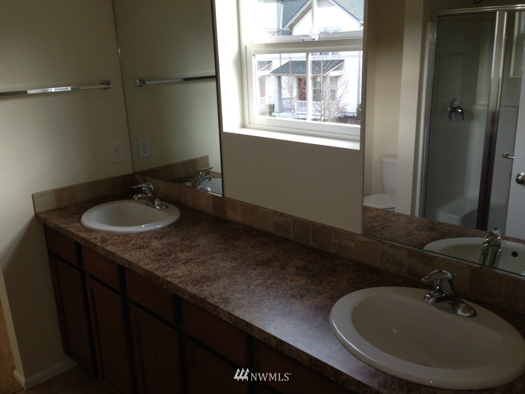 4704 Court R, Unit 2706 Tacoma, WA 98404 - Photo 6 of 8