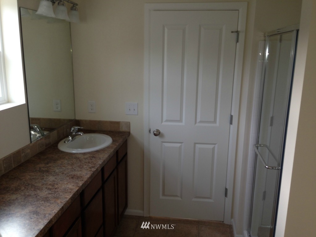 4704 Court R, Unit 2706 Tacoma, WA 98404 - Photo 7 of 8