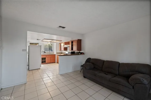 $785,000 | 715 N Street, Bakersfield, CA 93304