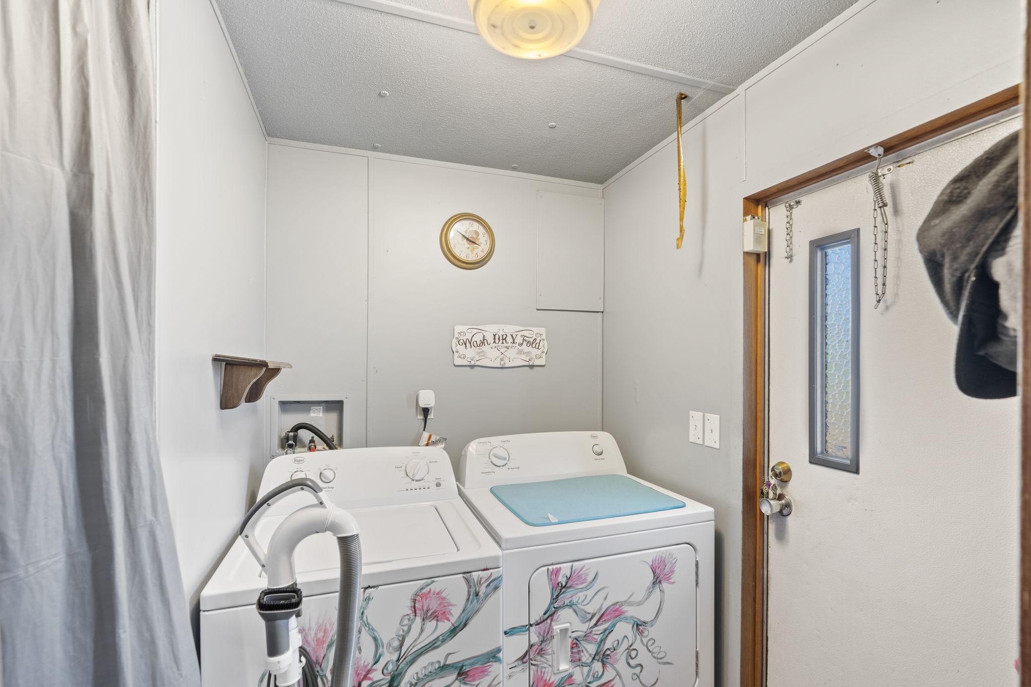 260 Ragland Road Cottontown, TN 37048 - Photo 28 of 36 a bathroom with a sink and a mirror