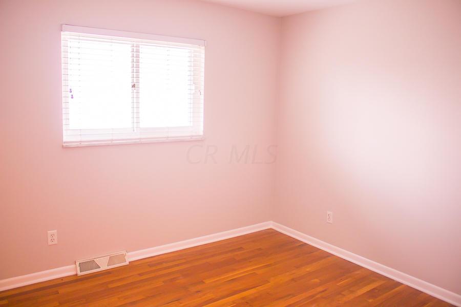 5489 Redwood Road Columbus, OH 43229 - Photo 26 of 33 Gallery Image 26