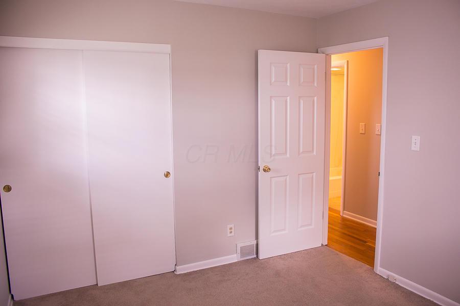 5489 Redwood Road Columbus, OH 43229 - Photo 27 of 33 Gallery Image 27