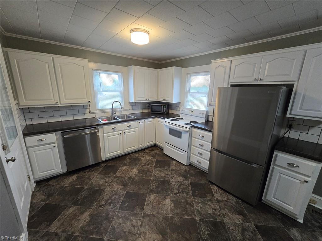 1685 Power Line Road Burlington, NC 27217 - Photo 7 of 19