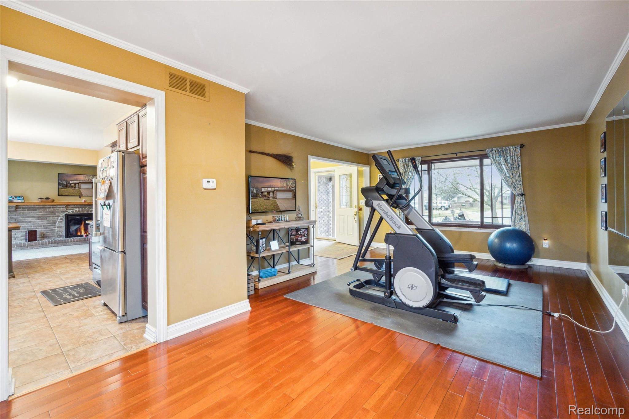7357 Kingsbridge Road Canton, MI 48187 - Photo 9 of 57 Gallery Image 9