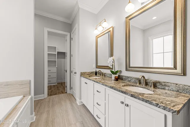 $353,500 | 113 Oak Village Drive, Scott, LA 70583