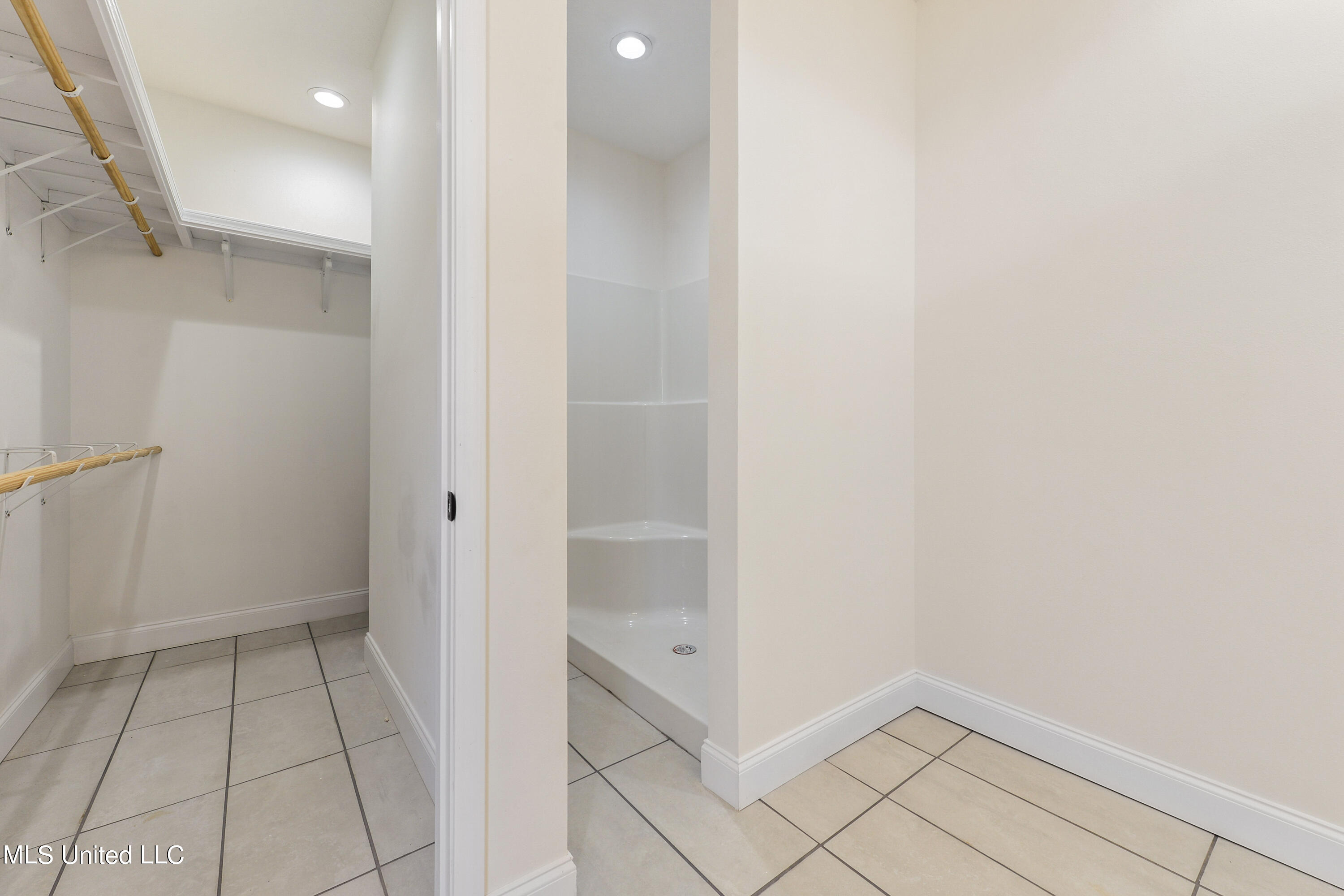 273 Northside Church Road Lucedale, MS 39452 - Photo 14 of 28 Walk-in Closet/Shower