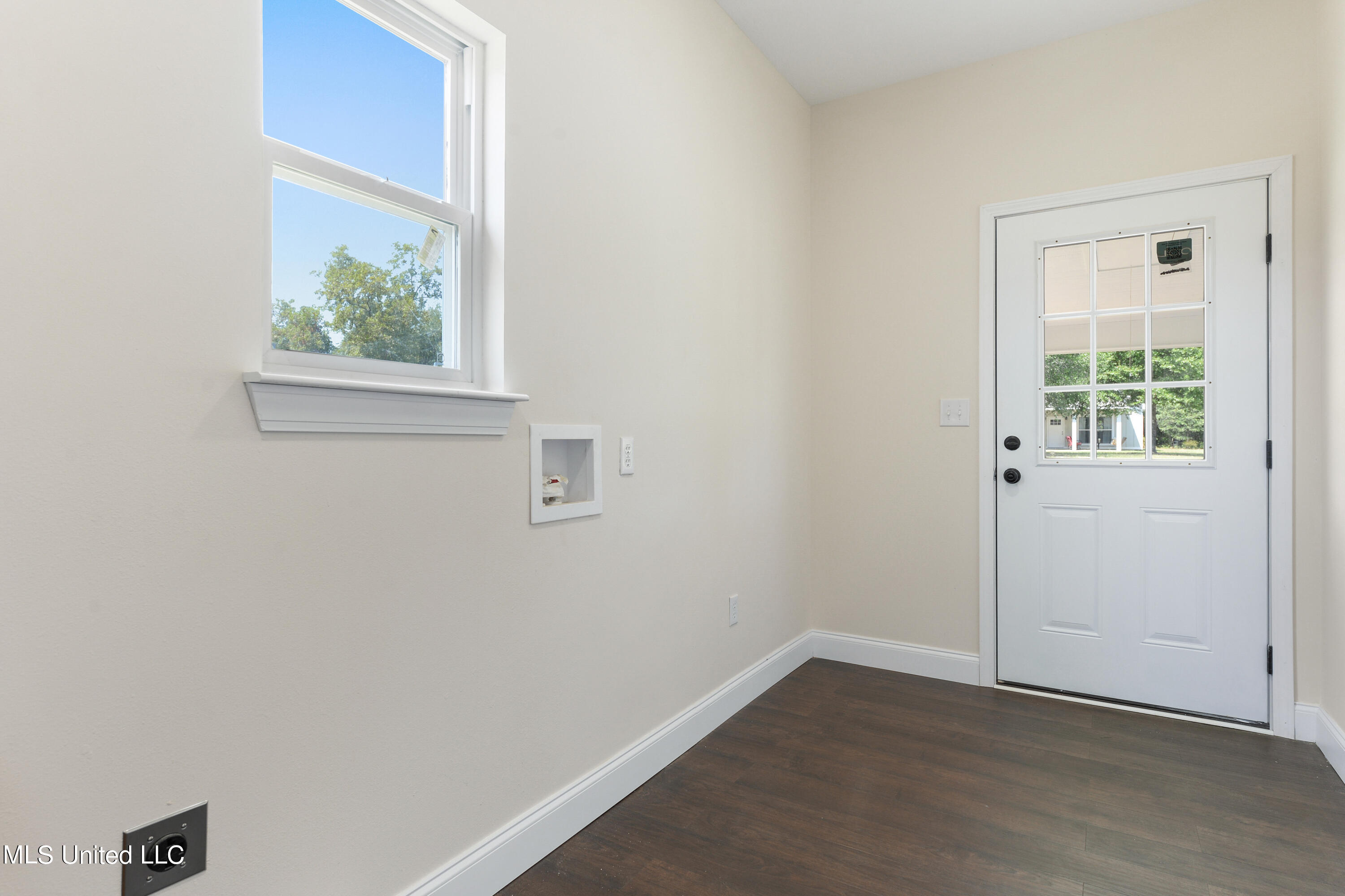 273 Northside Church Road Lucedale, MS 39452 - Photo 4 of 28 Mud Room