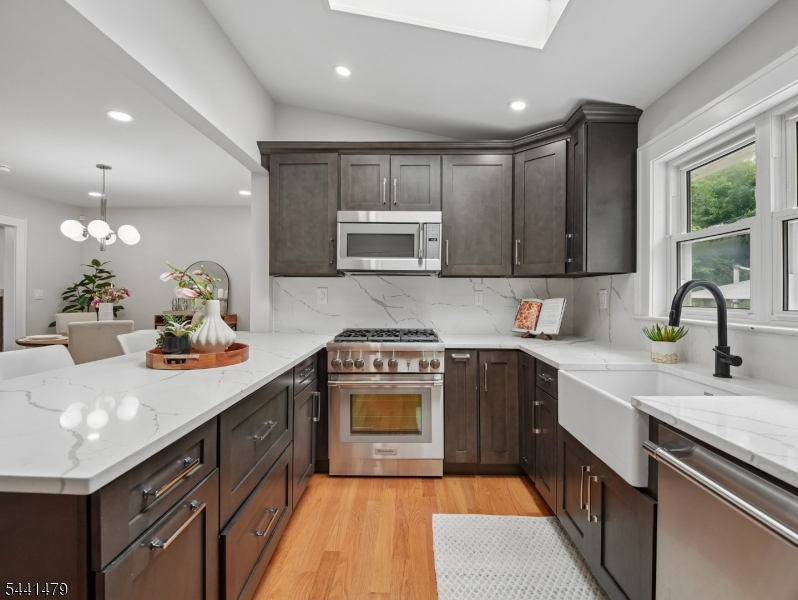 653 Hamilton Road South Orange, NJ 07079 - Photo 9 of 48