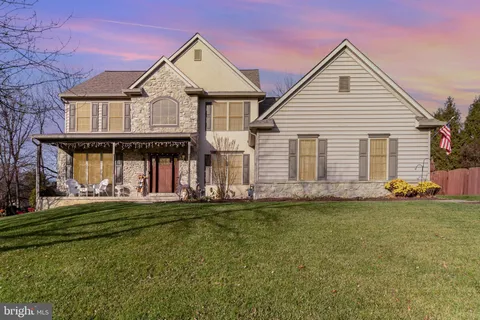 $749,900 | 123 Glebe Lane, Lancaster, PA 17602