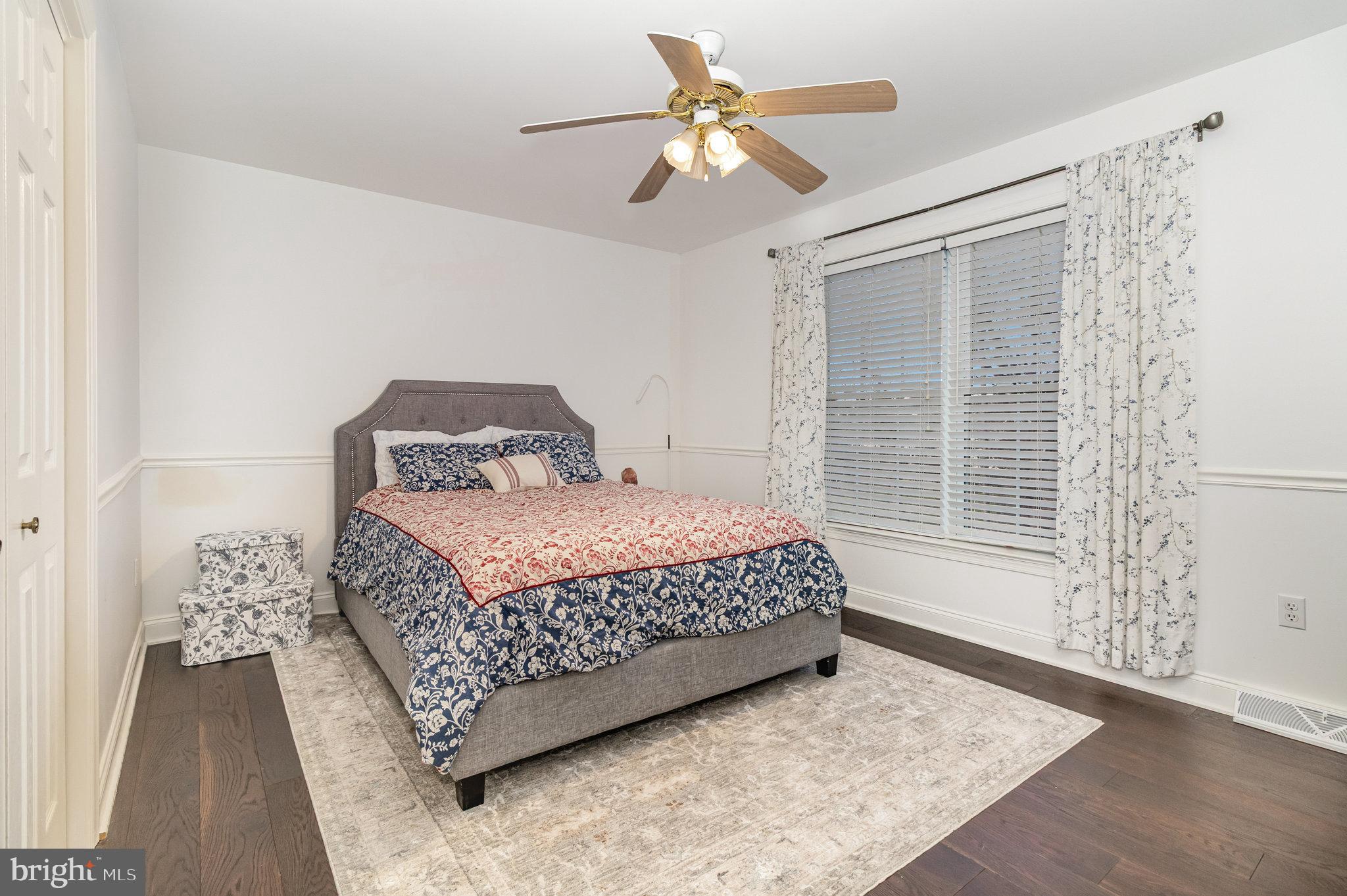 123 Glebe Lane Lancaster, PA 17602 - Photo 30 of 57 a bedroom with a bed and a window