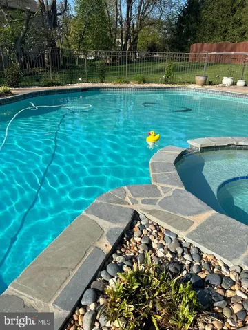 $749,900 | 123 Glebe Lane, Lancaster, PA 17602