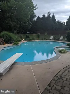 $749,900 | 123 Glebe Lane, Lancaster, PA 17602