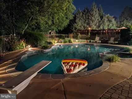 $749,900 | 123 Glebe Lane, Lancaster, PA 17602