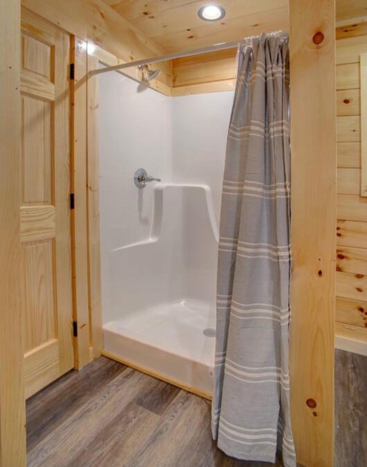 852 String Run Way Pigeon Forge, TN 37863 - Photo 12 of 34 Gallery Image 12