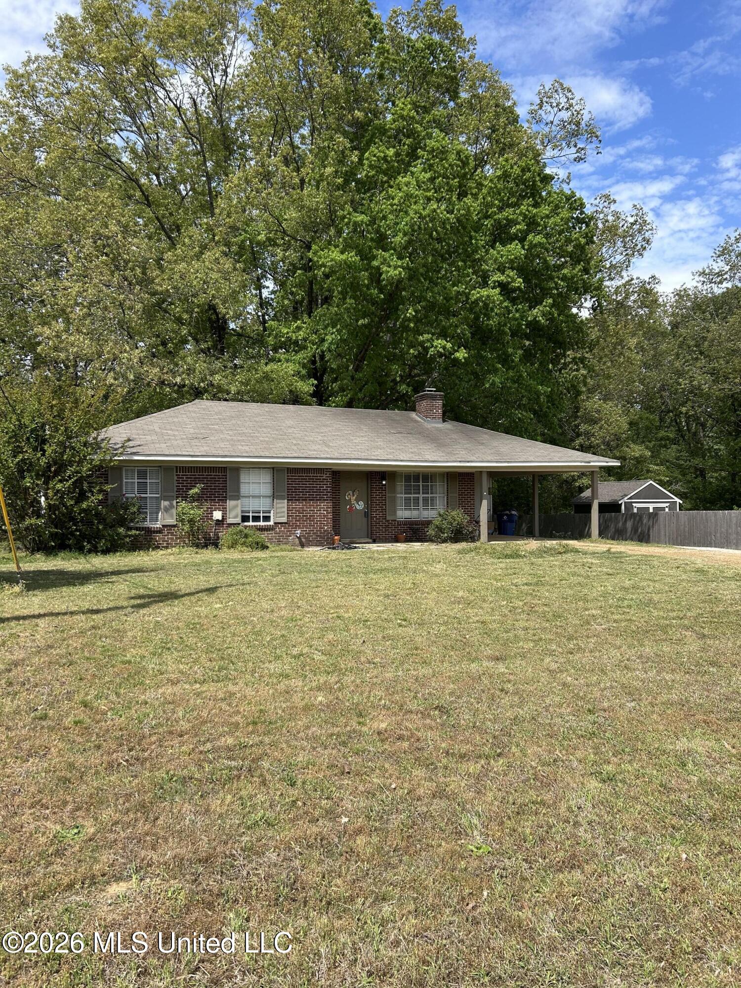2154 Pine Tree Road Hernando, MS 38632 - Photo 2 of 12 IMG_1872