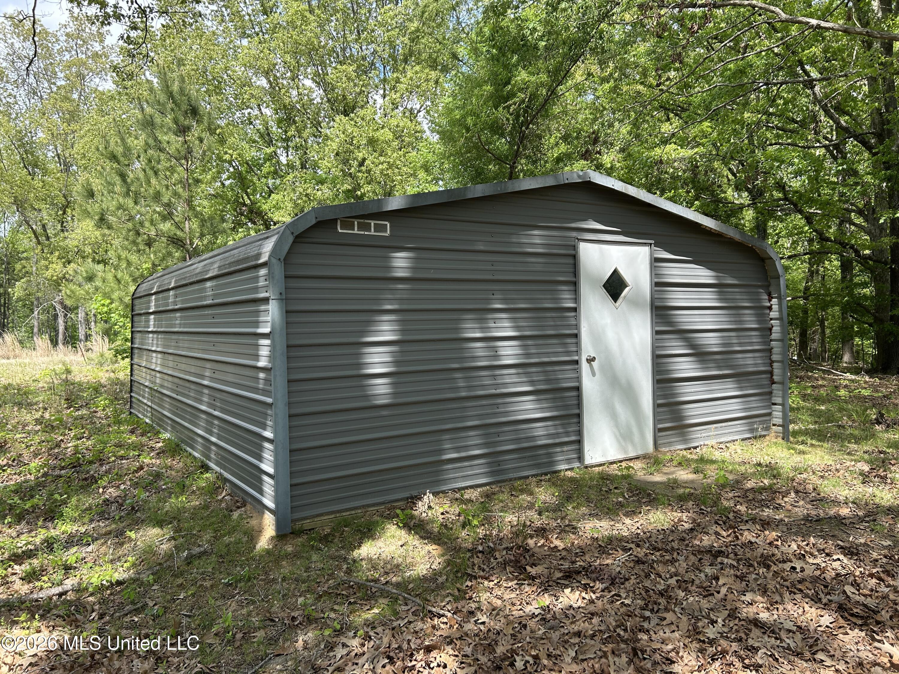 2154 Pine Tree Road Hernando, MS 38632 - Photo 3 of 12 IMG_1870