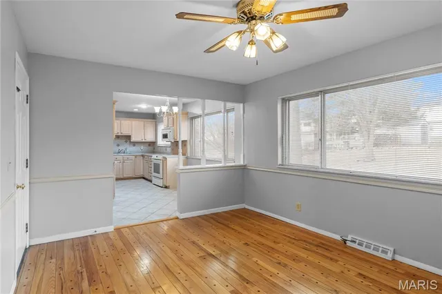 $1,975 | 4645 Tauneybrook Drive, St. Louis, MO 63128