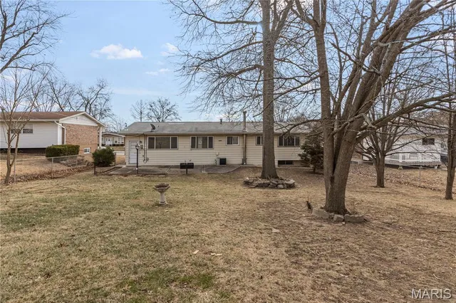 $1,975 | 4645 Tauneybrook Drive, St. Louis, MO 63128