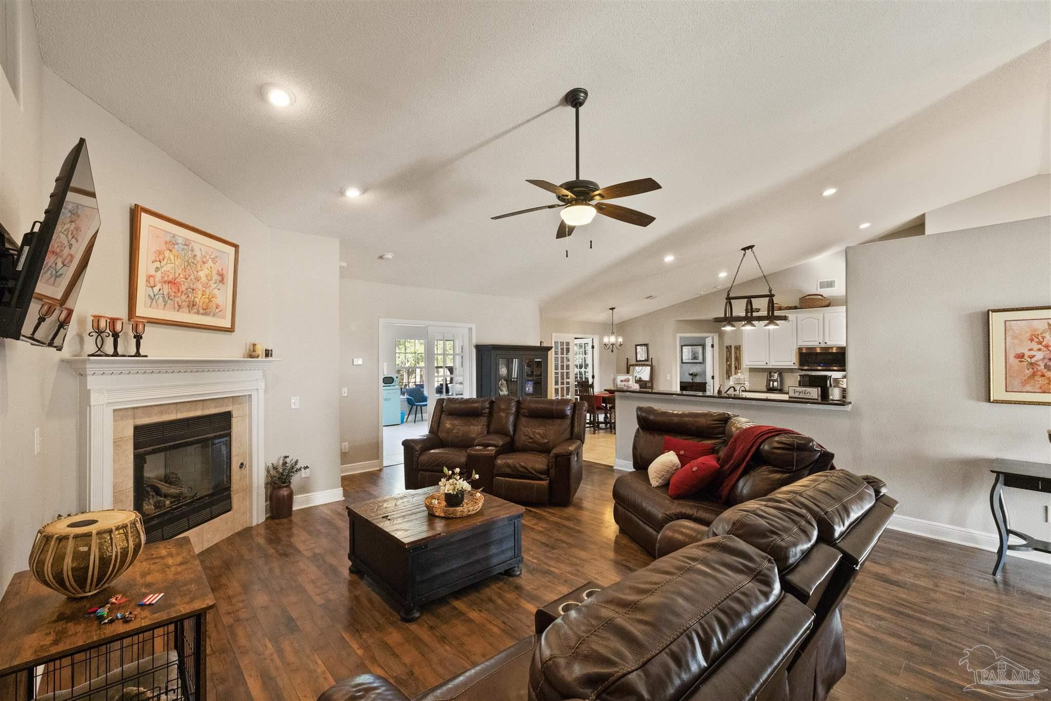 1064 Yellowstone Pass Cantonment, FL 32533 - Photo 14 of 52