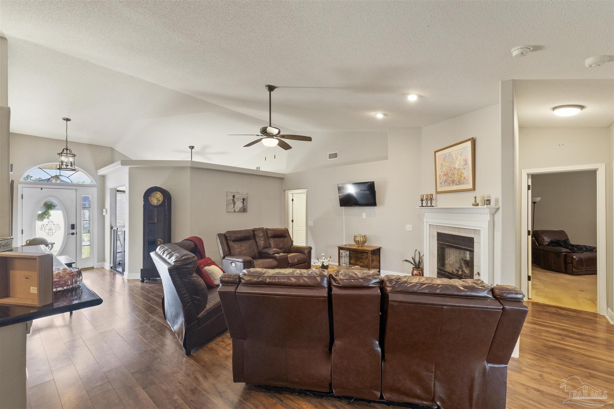 1064 Yellowstone Pass Cantonment, FL 32533 - Photo 15 of 52