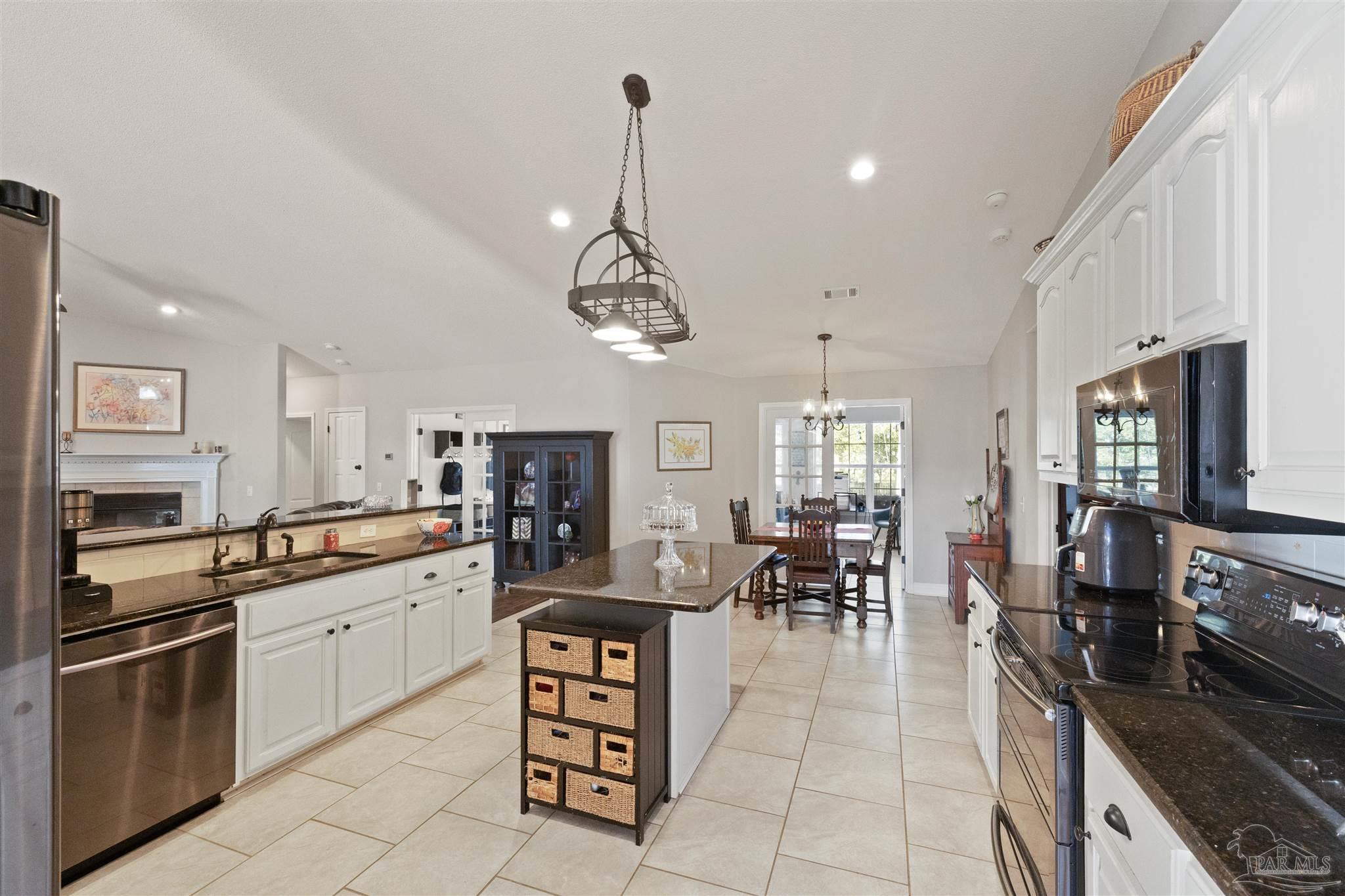 1064 Yellowstone Pass Cantonment, FL 32533 - Photo 21 of 52