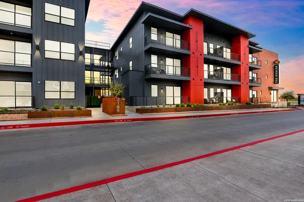 a picture of city view