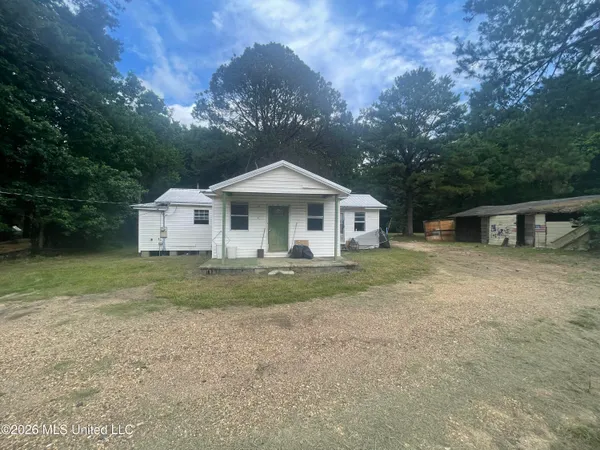 $69,900 | 3500 US 49, Florence, MS 39073