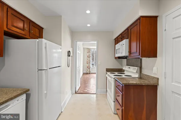 $4,000 | 8101 Connecticut Avenue, Unit S410, Chevy Chase, MD 20815