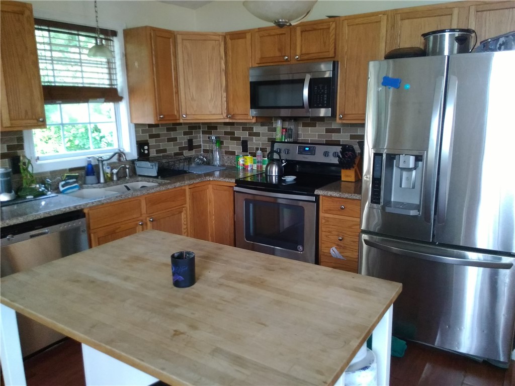 839 Fairmount Street Woonsocket, RI 02895 - Photo 16 of 43 Kitchen