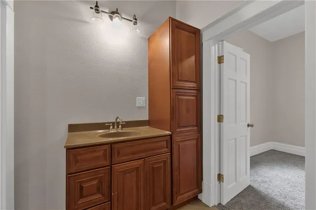 $185,000 | 1925 Sacramento Street, St. Joseph, MO 64507