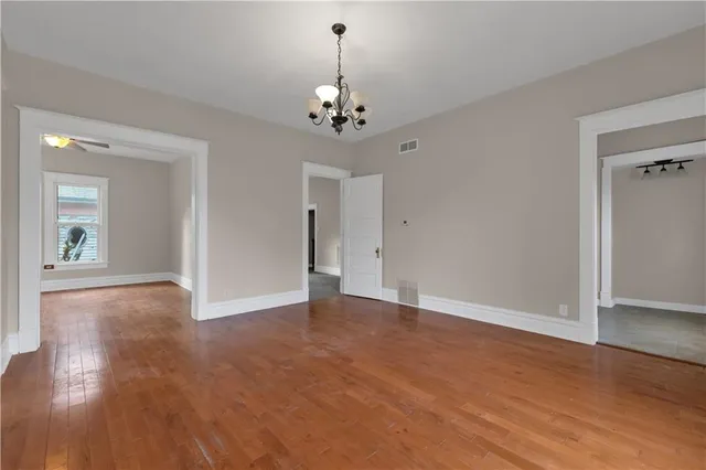 $185,000 | 1925 Sacramento Street, St. Joseph, MO 64507