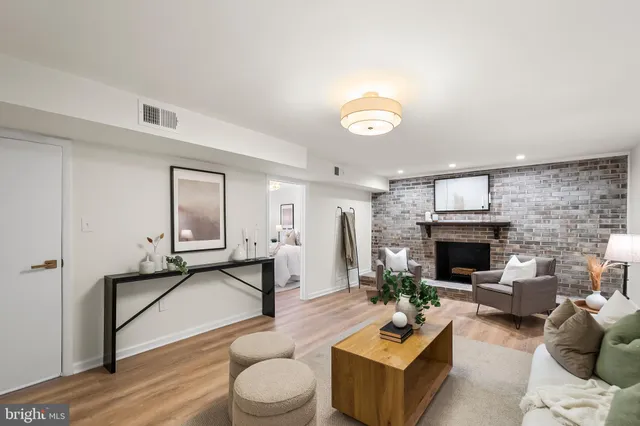 $874,900 | 7936 St Dennis Drive, Springfield, VA 22153