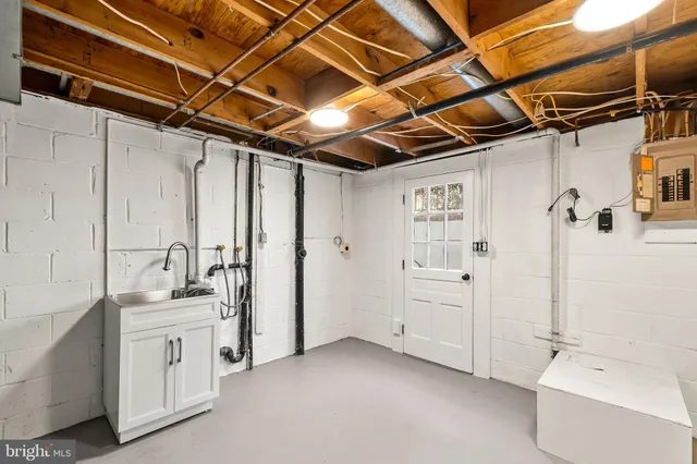 $874,900 | 7936 St Dennis Drive, Springfield, VA 22153