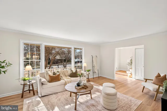 $874,900 | 7936 St Dennis Drive, Springfield, VA 22153