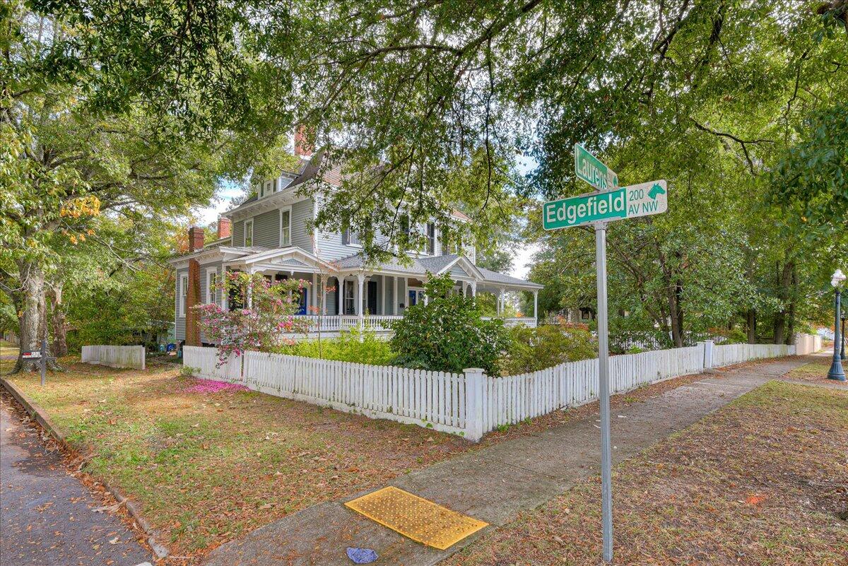 252 Laurens Street Northwest Aiken, SC 29801 - Photo 2 of 34