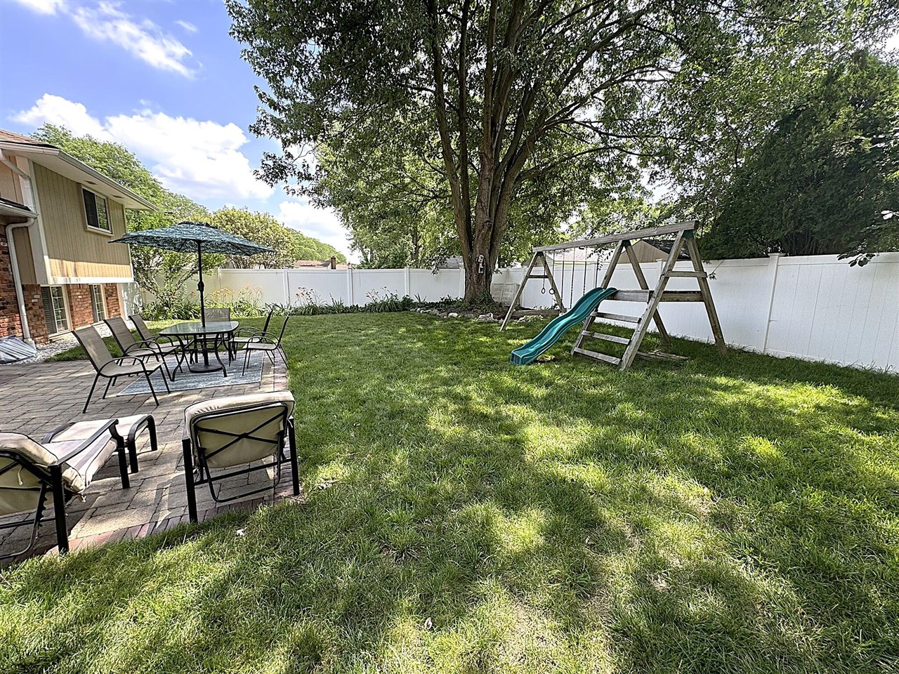 39889 Coronation Road Canton, MI 48188 - Photo 10 of 51