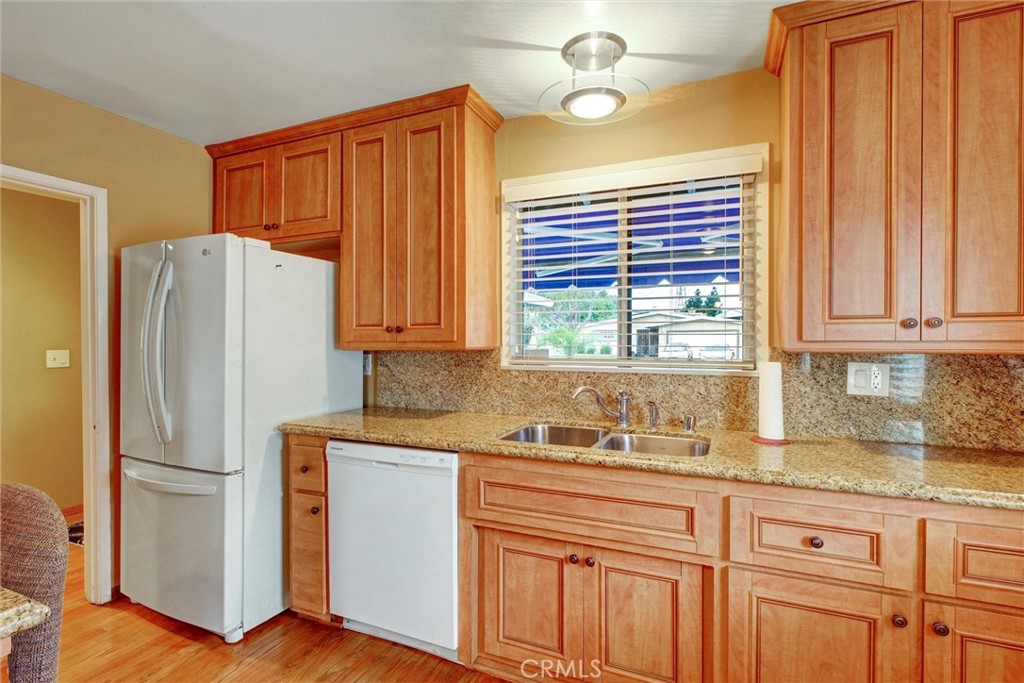 17230 Bonham Avenue Carson, CA 90746 - Photo 10 of 25