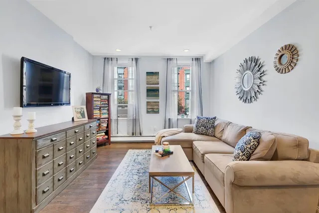 $3,200 | 1107 Washington Street, Unit 6, Hoboken, NJ 07030