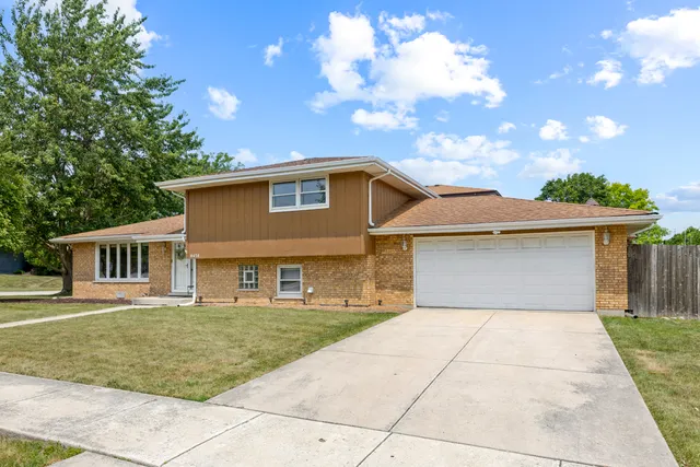 $339,000 | 8456 170th Place, Tinley Park, IL 60487