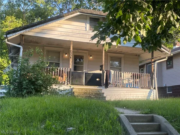 $77,000 | 1354 Arnold Avenue, Akron, OH 44305