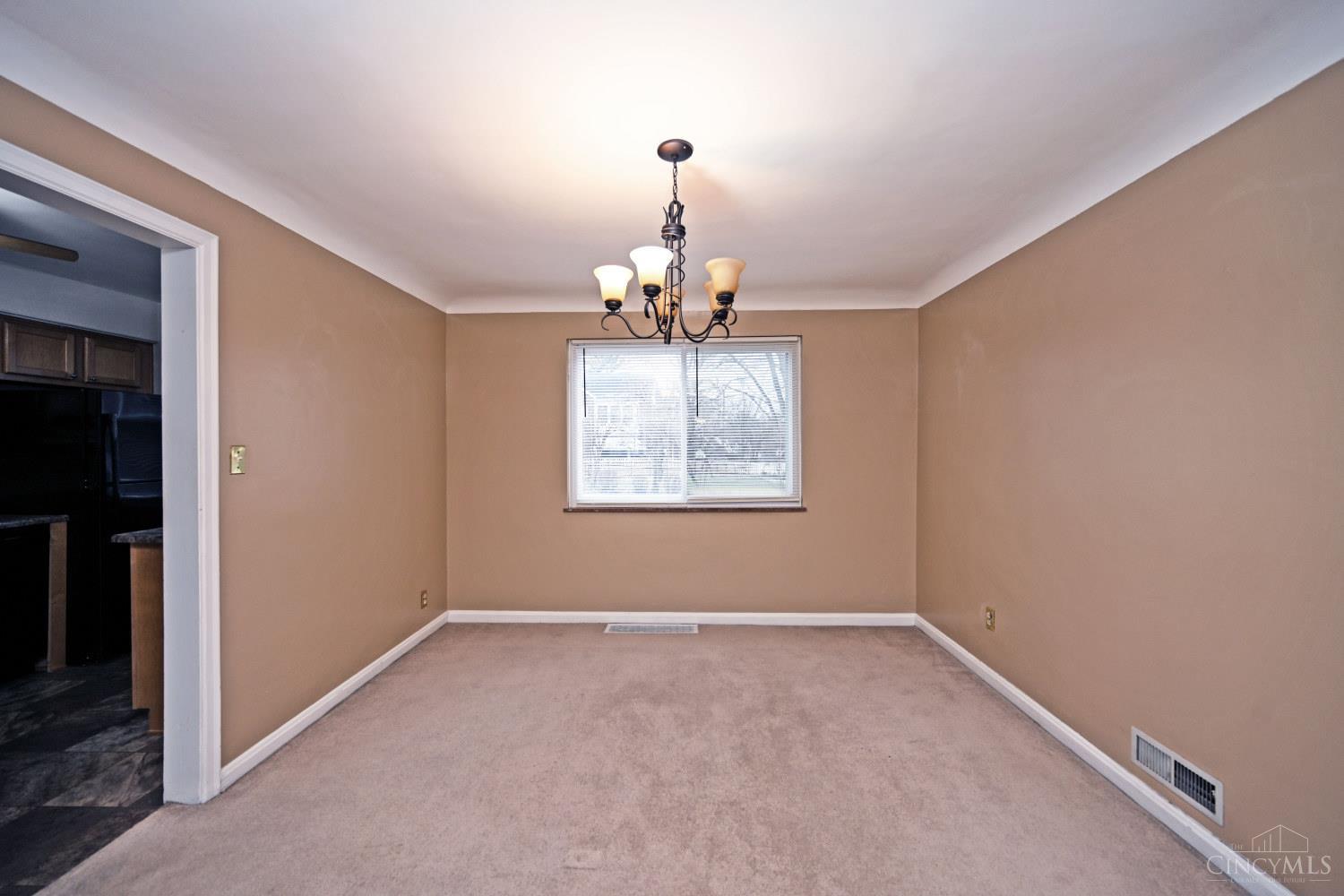 7552 Montgomery Road, Unit 1 Cincinnati, OH 45236 - Photo 7 of 28