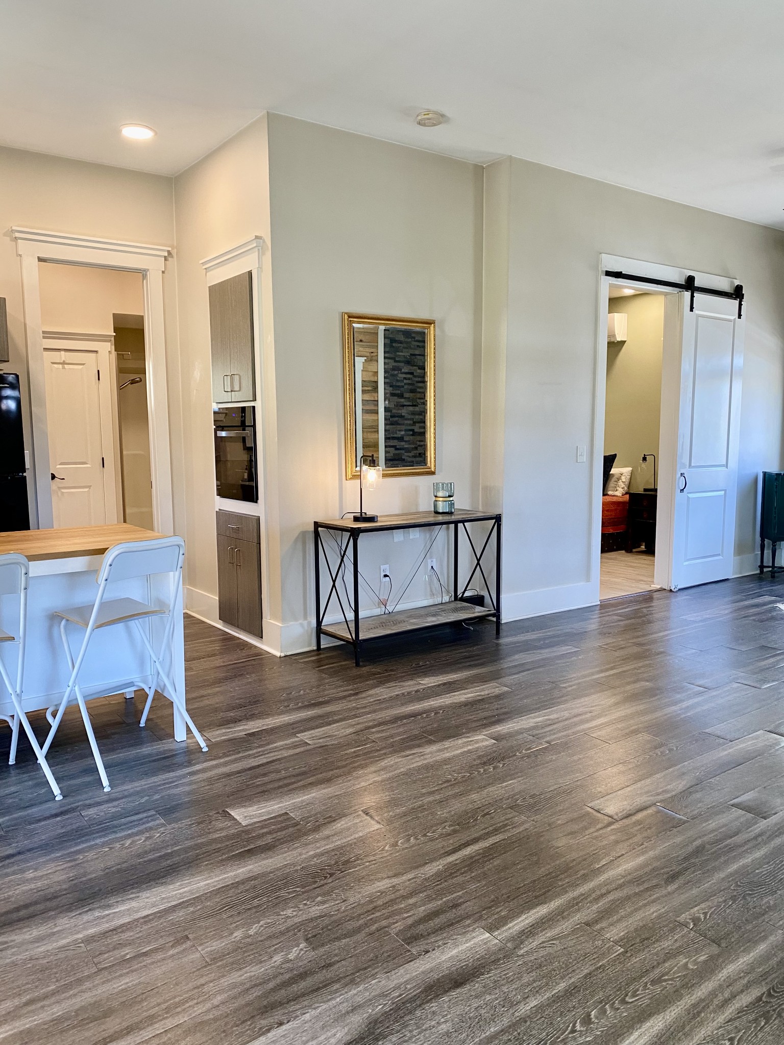 164 Rattlesnake Road McMinnville, TN 37110 - Photo 15 of 45 a living room with furniture and wooden floor