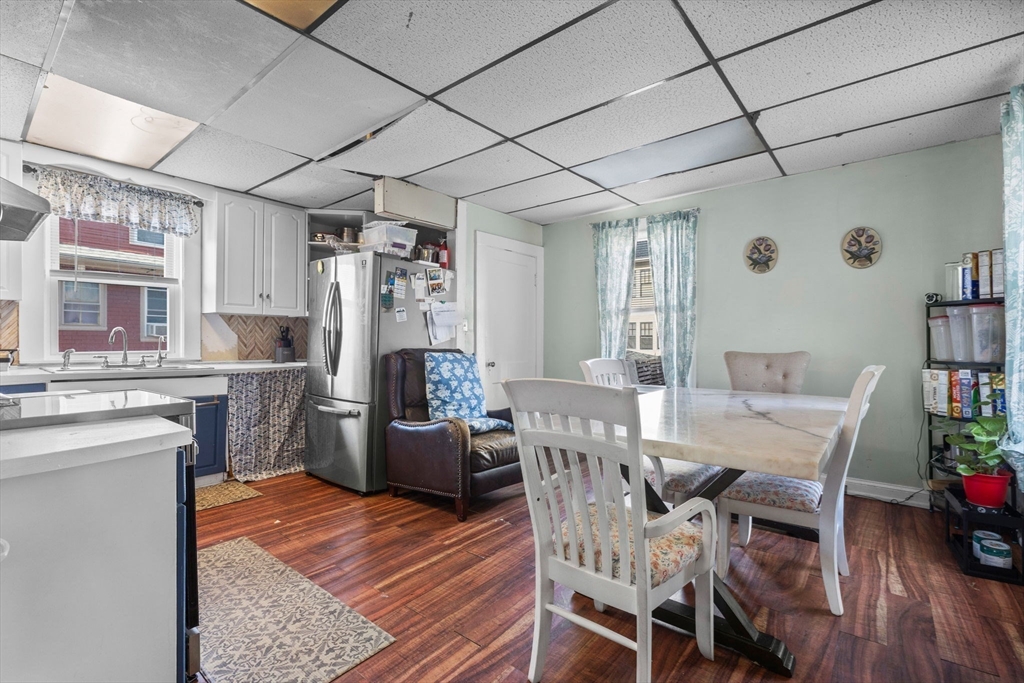 23 Summit Avenue Lawrence, MA 01841 - Photo 12 of 31