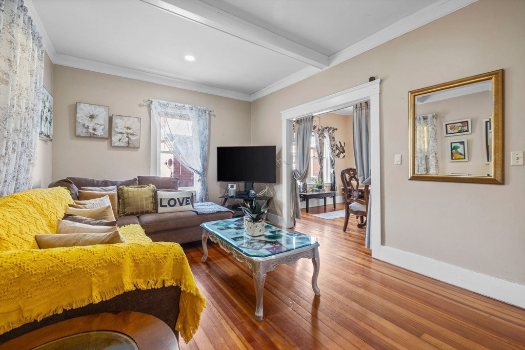 23 Summit Avenue Lawrence, MA 01841 - Photo 5 of 31