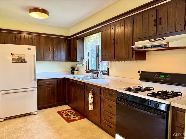 $295,000 | 2026 Reservoir Road, Paris, NY 13322