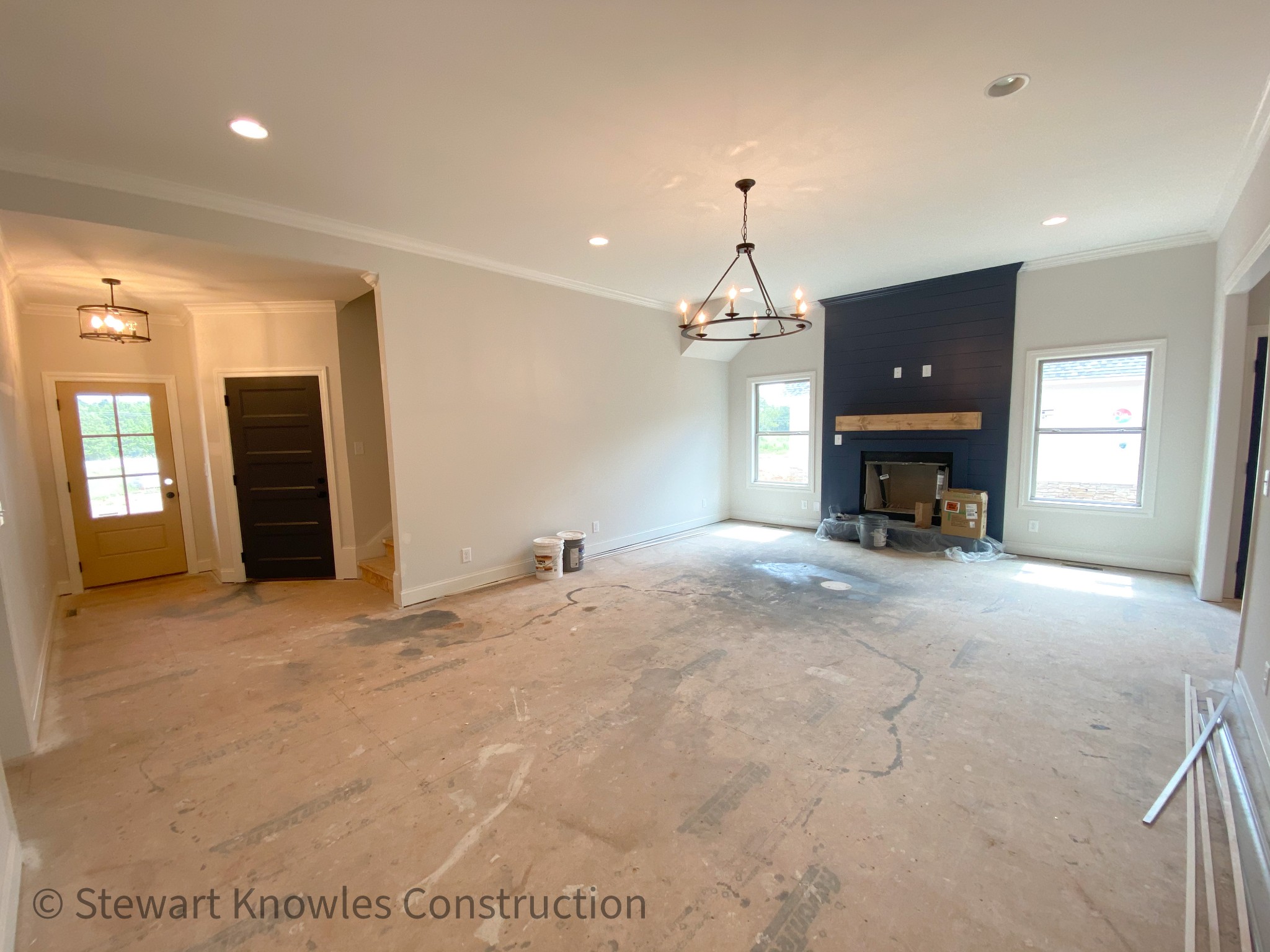 6700 Murfreesboro Road Lebanon, TN 37090 - Photo 3 of 16 a view of a livingroom with a fireplace